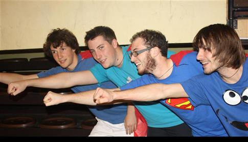 Dimitri, Benjamin, Samuel et Paul, les supermen du département Mesures physiques . Photo M.-H. M. (CLP)