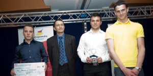 Alexandre Chapelle, Kemal Sarikan et Ludovic Naudin portaient le projet « Drive Express » et ont remporté le prix Parcours d’entreprendre. Photo DR